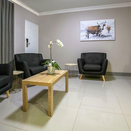 Hotel At Hatfield Apartments Pretoria Exterior foto