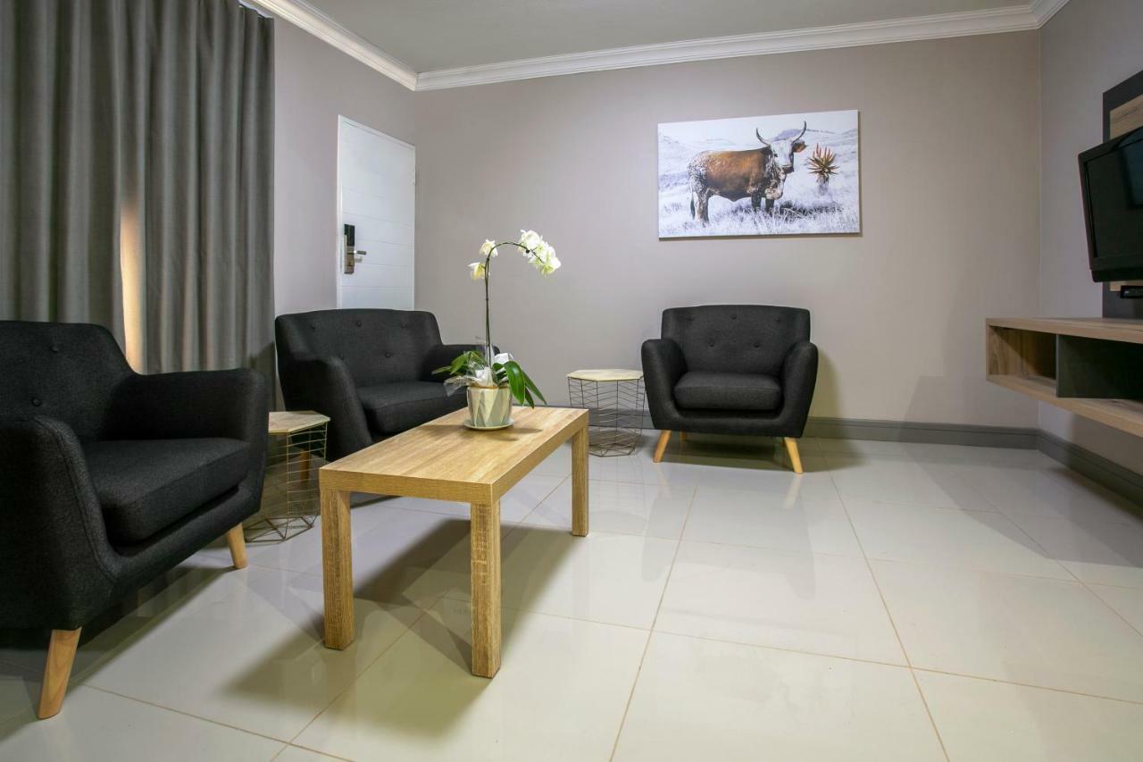 Hotel At Hatfield Apartments Pretoria Exterior foto